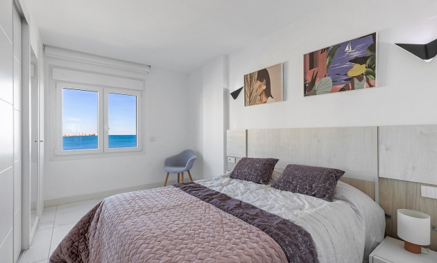 Sale - Apartment / flat -
Torrevieja - Punta Prima