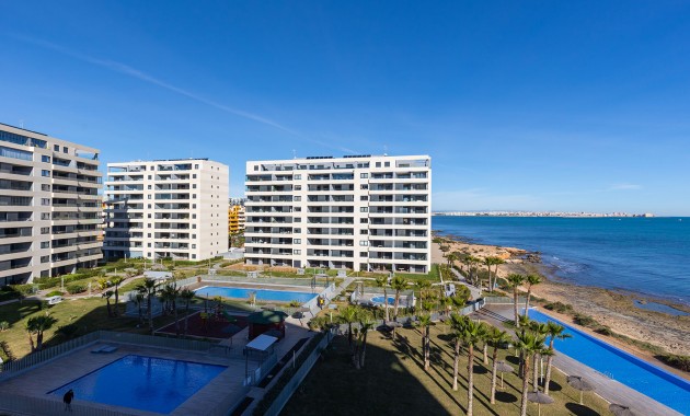 Sale - Apartment / flat -
Torrevieja - Punta Prima