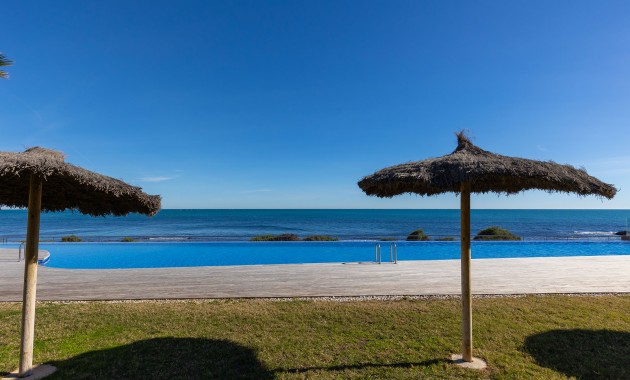 Sale - Apartment / flat -
Torrevieja - Punta Prima