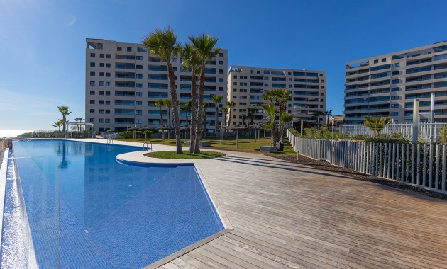 Sale - Apartment / flat -
Torrevieja - Punta Prima