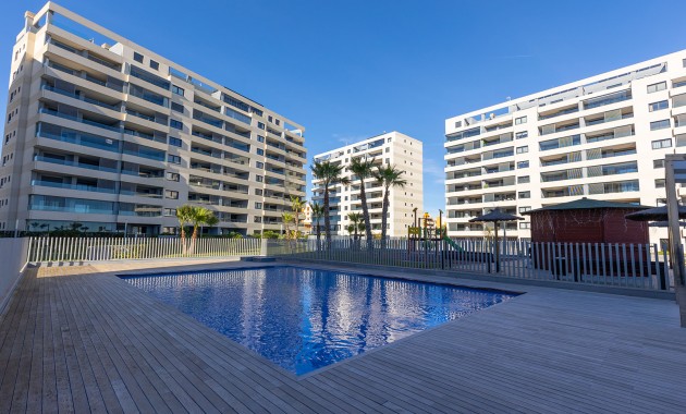 Sale - Apartment / flat -
Torrevieja - Punta Prima
