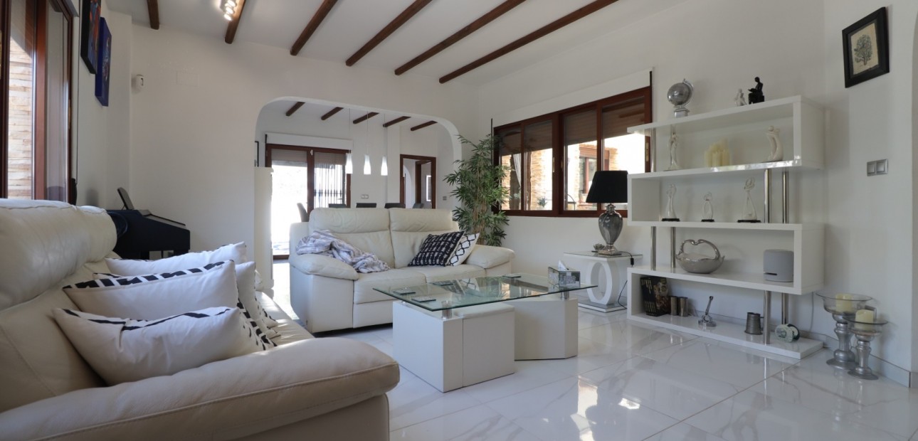 Herverkoop - Detached Villa -
Formentera del Segura - Fincas de La Vega