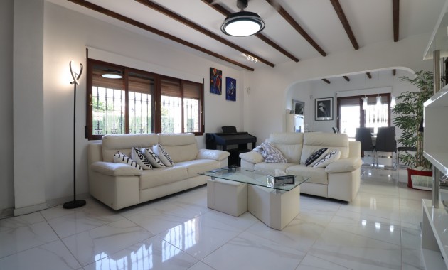 Herverkoop - Detached Villa -
Formentera del Segura - Fincas de La Vega
