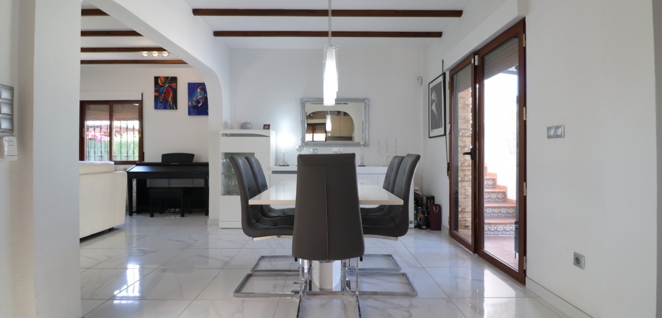 Herverkoop - Detached Villa -
Formentera del Segura - Fincas de La Vega