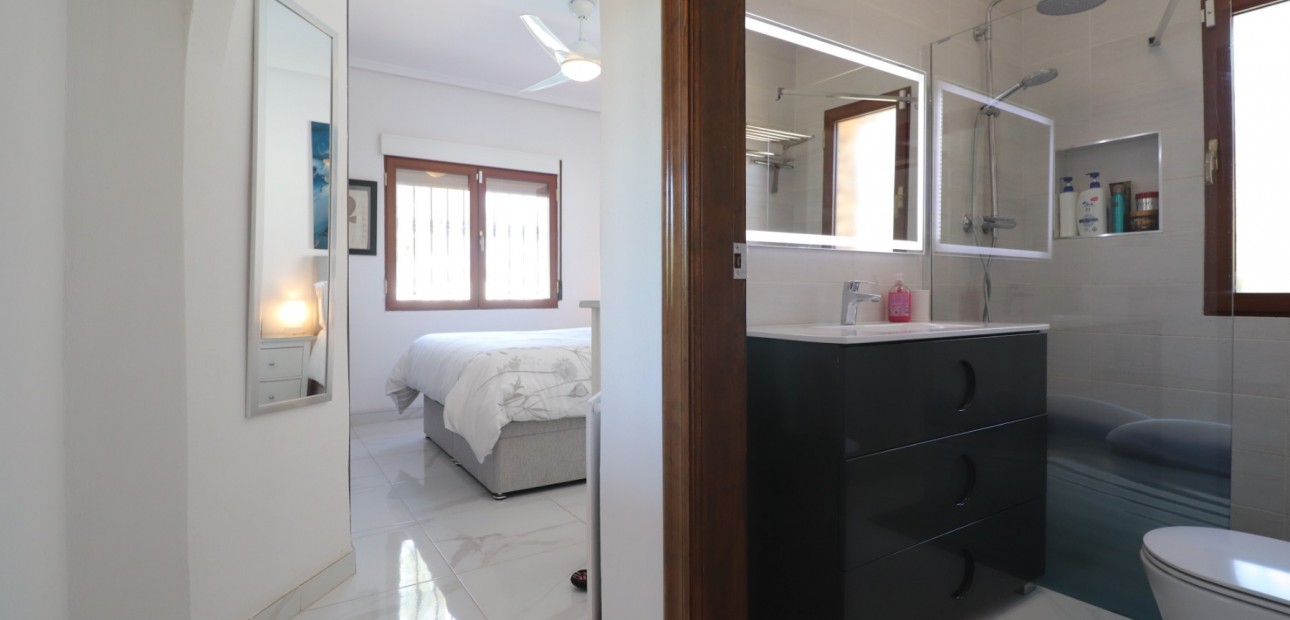 Herverkoop - Detached Villa -
Formentera del Segura - Fincas de La Vega