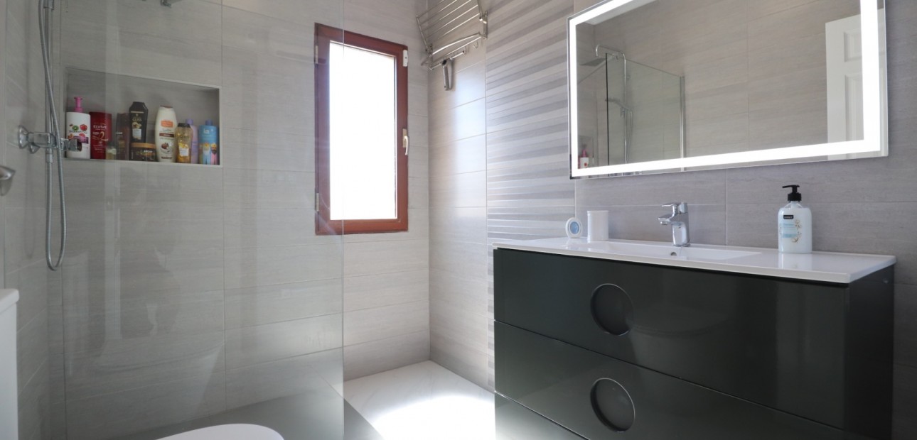 Herverkoop - Detached Villa -
Formentera del Segura - Fincas de La Vega