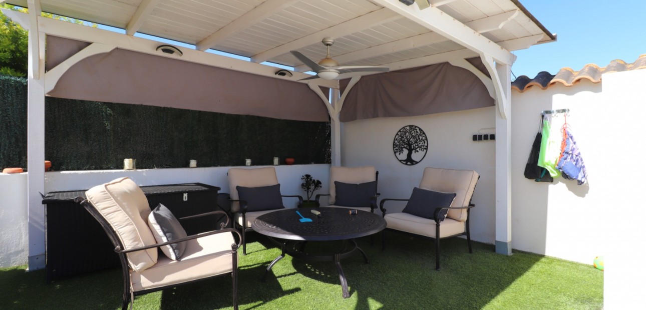 Herverkoop - Detached Villa -
Formentera del Segura - Fincas de La Vega