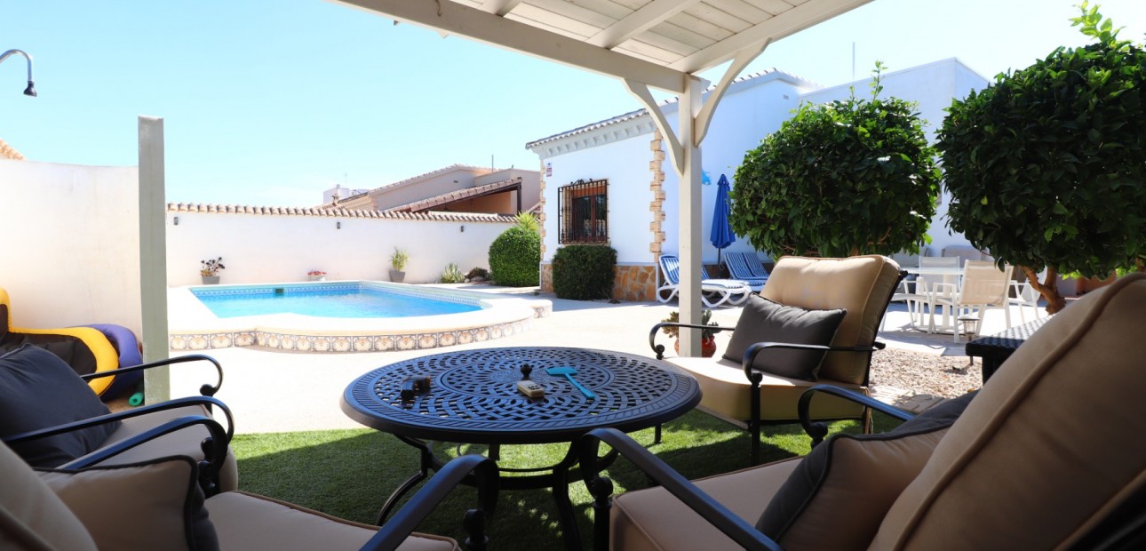 Herverkoop - Detached Villa -
Formentera del Segura - Fincas de La Vega