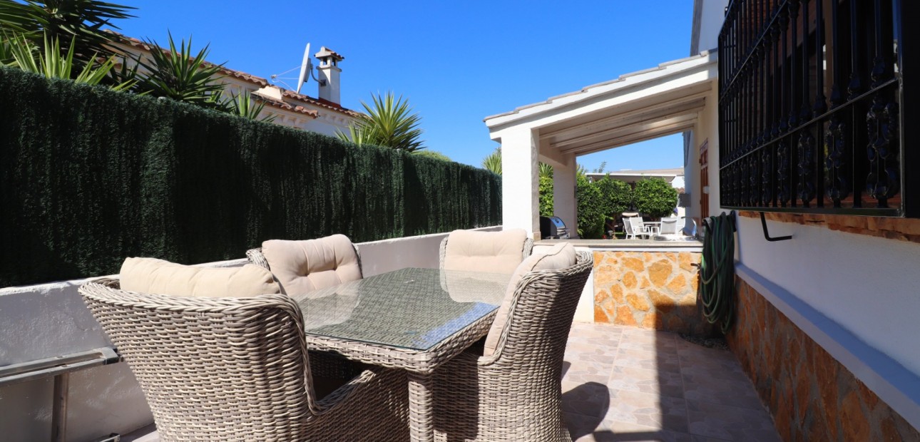 Herverkoop - Detached Villa -
Formentera del Segura - Fincas de La Vega