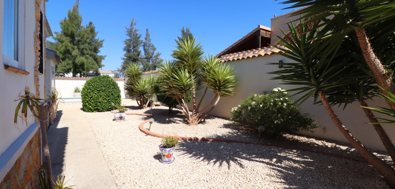 Herverkoop - Detached Villa -
Formentera del Segura - Fincas de La Vega