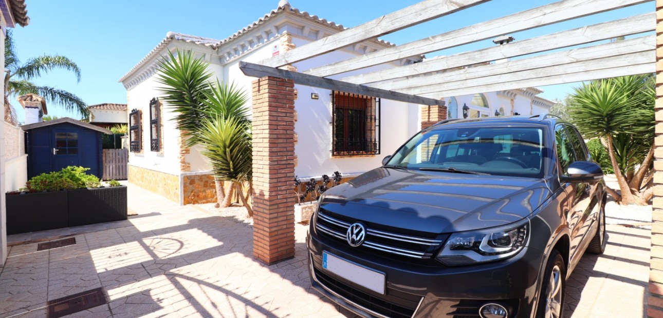 Herverkoop - Detached Villa -
Formentera del Segura - Fincas de La Vega