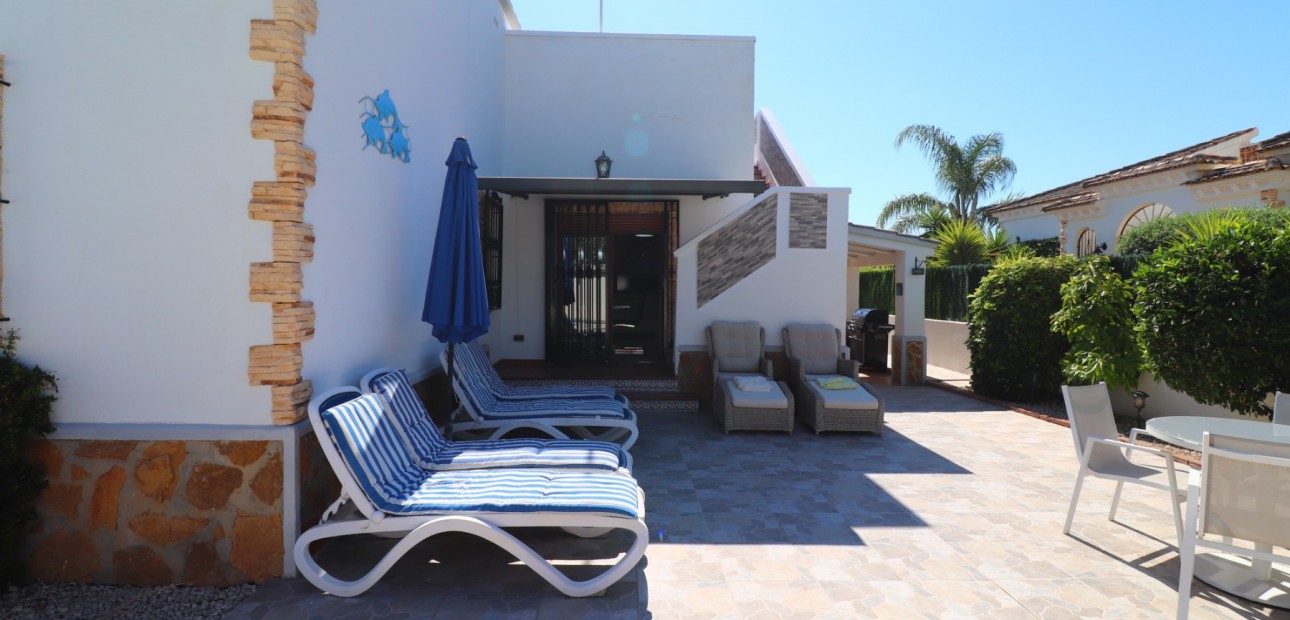 Herverkoop - Detached Villa -
Formentera del Segura - Fincas de La Vega