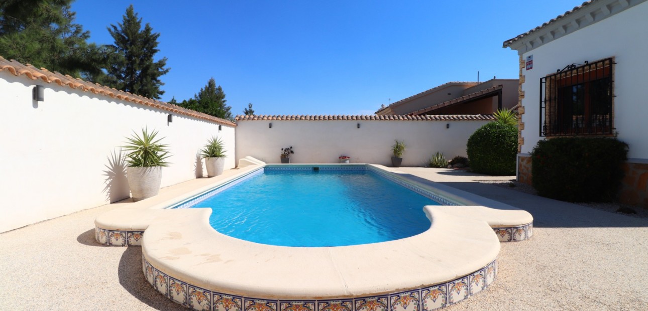Herverkoop - Detached Villa -
Formentera del Segura - Fincas de La Vega