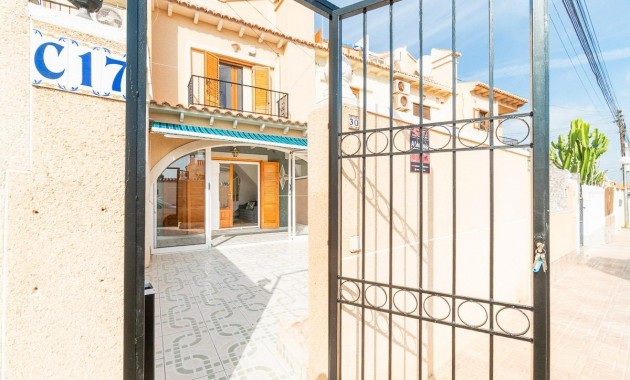 Herverkoop - Bungalow -
Torrevieja - La Siesta - El Salado - Torreta