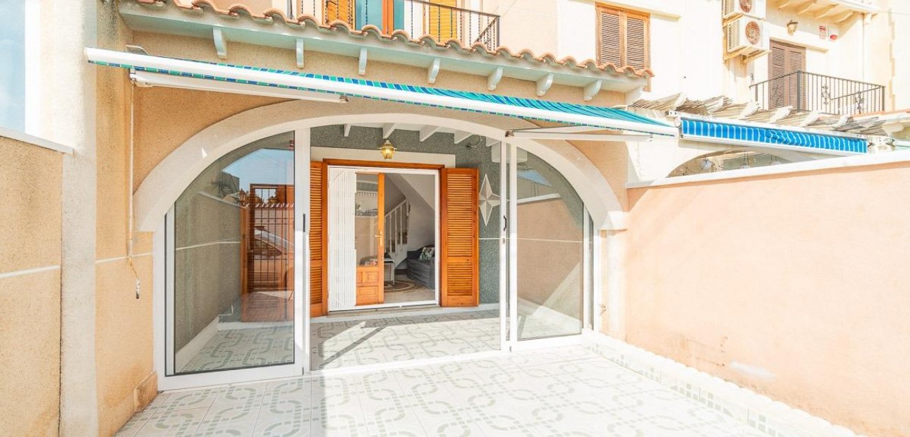 Herverkoop - Bungalow -
Torrevieja - La Siesta - El Salado - Torreta