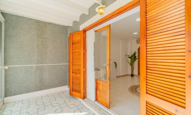 Herverkoop - Bungalow -
Torrevieja - La Siesta - El Salado - Torreta