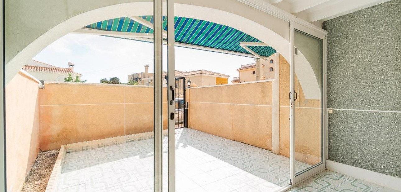 Herverkoop - Bungalow -
Torrevieja - La Siesta - El Salado - Torreta