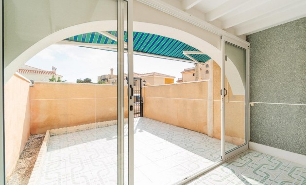 Herverkoop - Bungalow -
Torrevieja - La Siesta - El Salado - Torreta