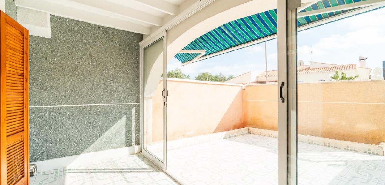 Herverkoop - Bungalow -
Torrevieja - La Siesta - El Salado - Torreta