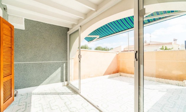 Herverkoop - Bungalow -
Torrevieja - La Siesta - El Salado - Torreta