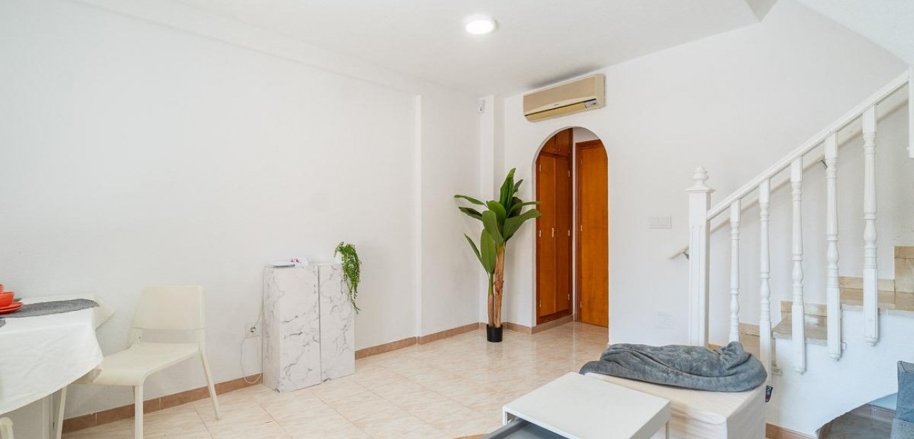 Herverkoop - Bungalow -
Torrevieja - La Siesta - El Salado - Torreta