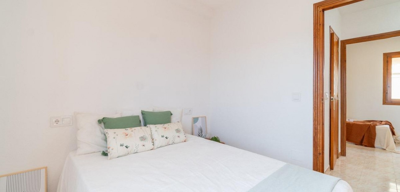 Herverkoop - Bungalow -
Torrevieja - La Siesta - El Salado - Torreta