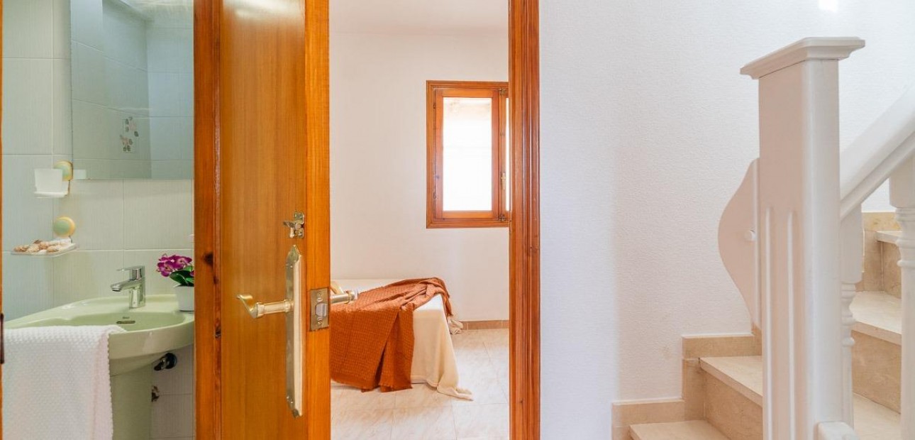 Herverkoop - Bungalow -
Torrevieja - La Siesta - El Salado - Torreta