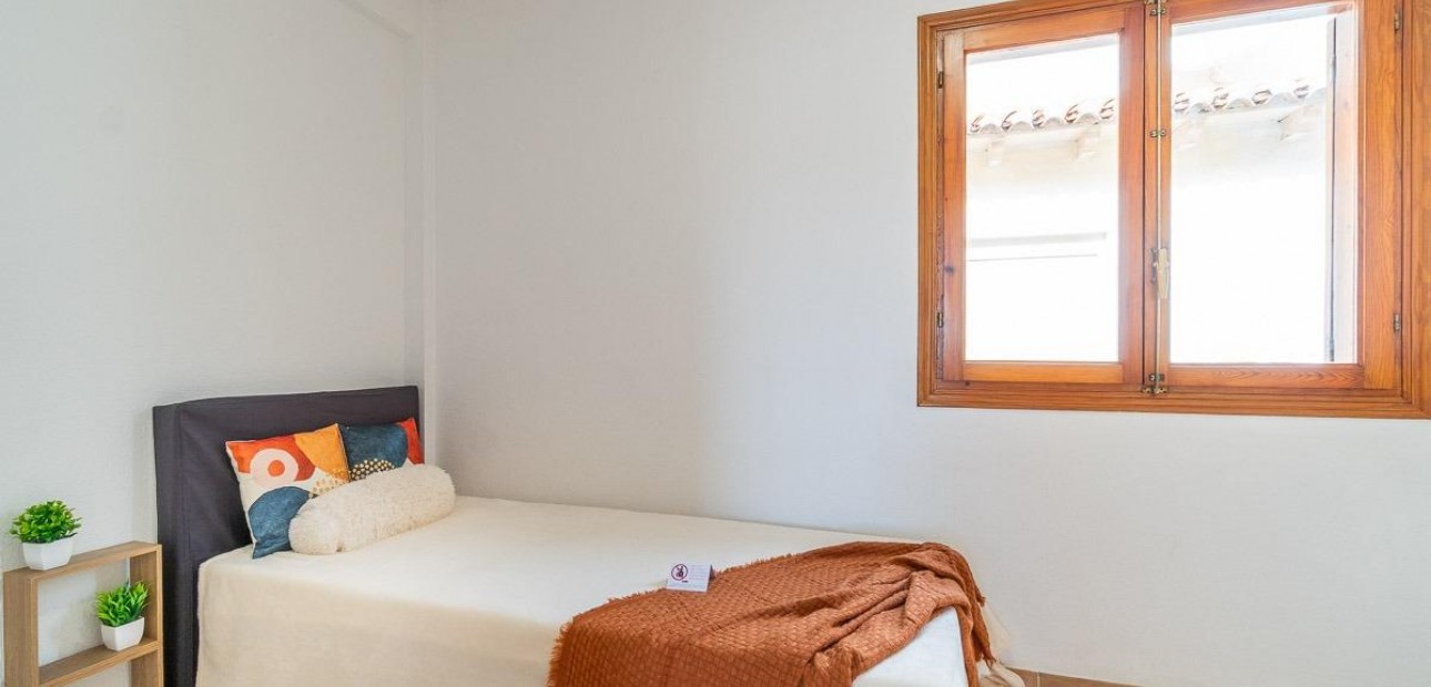 Herverkoop - Bungalow -
Torrevieja - La Siesta - El Salado - Torreta