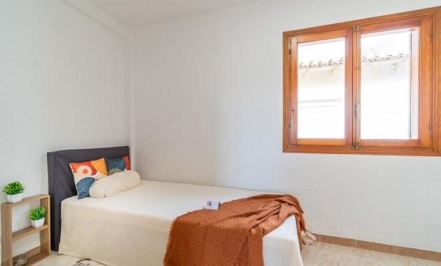 Herverkoop - Bungalow -
Torrevieja - La Siesta - El Salado - Torreta