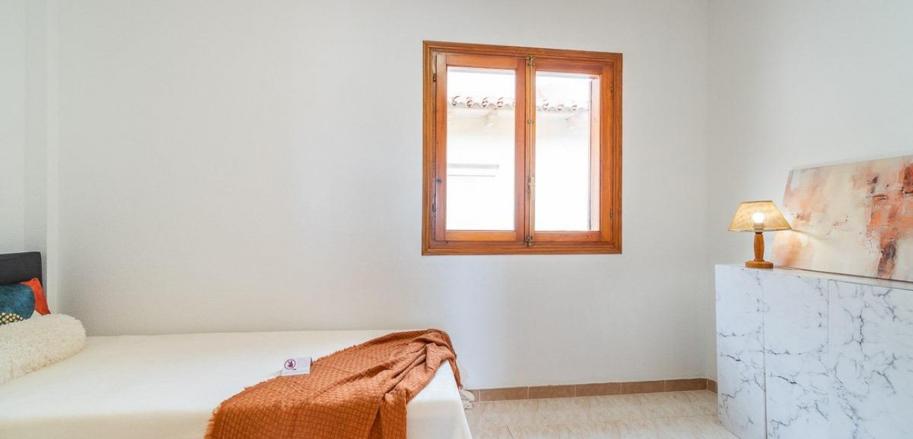Herverkoop - Bungalow -
Torrevieja - La Siesta - El Salado - Torreta