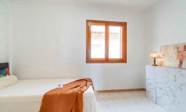 Herverkoop - Bungalow -
Torrevieja - La Siesta - El Salado - Torreta