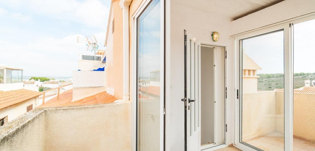 Herverkoop - Bungalow -
Torrevieja - La Siesta - El Salado - Torreta