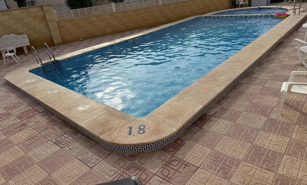 Herverkoop - Bungalow -
Torrevieja - La Siesta - El Salado - Torreta