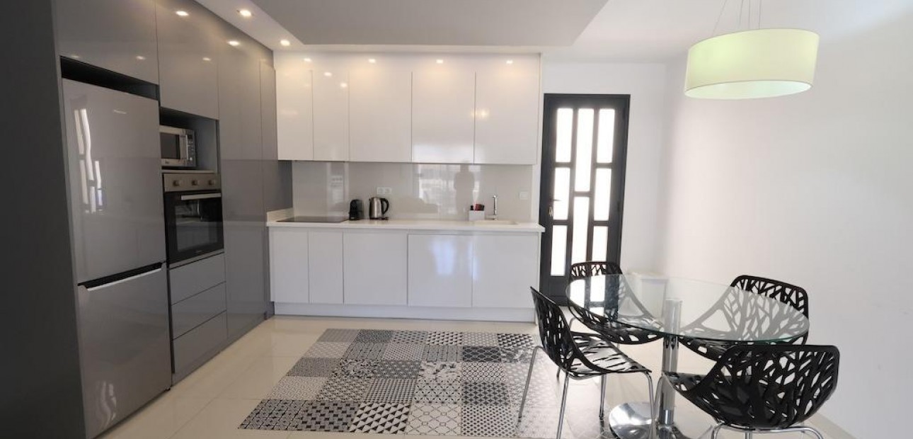 Herverkoop - Bungalow -
Orihuela Costa - La Regia