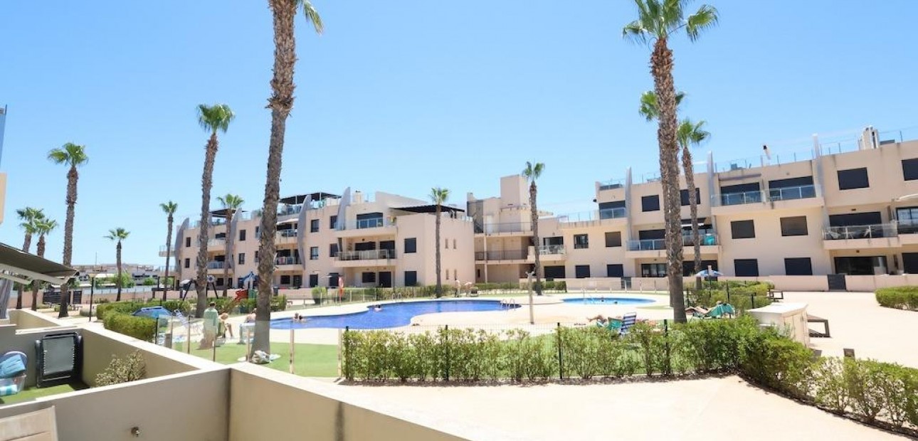 Herverkoop - Bungalow -
Orihuela Costa - La Regia