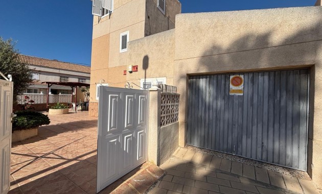 Herverkoop - duplex -
Torrevieja - Los Frutales