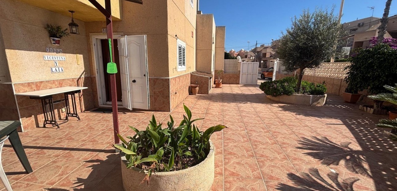 Herverkoop - duplex -
Torrevieja - Los Frutales
