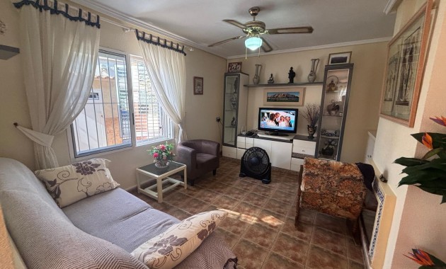 Herverkoop - duplex -
Torrevieja - Los Frutales