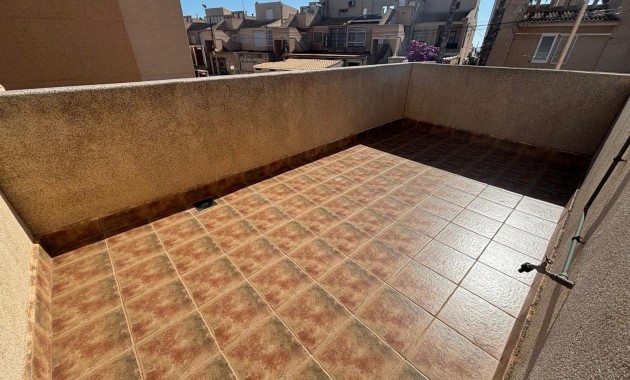 Herverkoop - duplex -
Torrevieja - Los Frutales