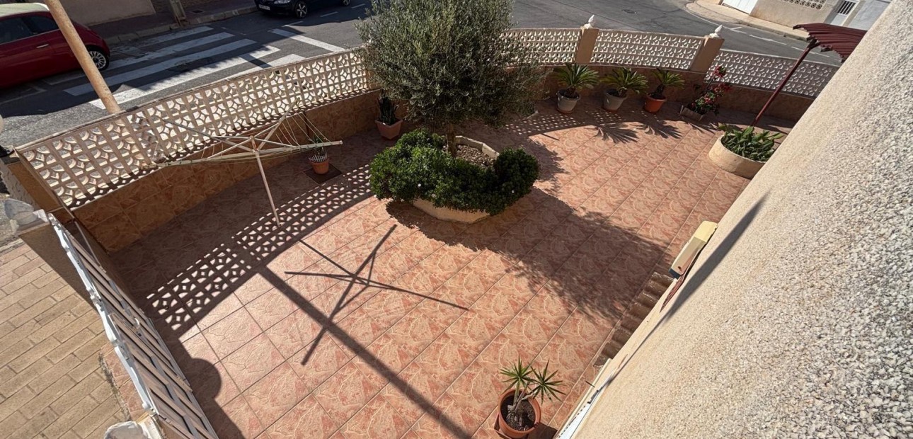 Herverkoop - duplex -
Torrevieja - Los Frutales