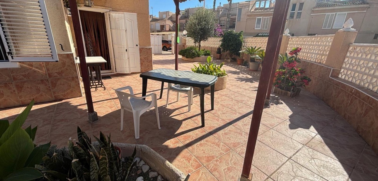 Herverkoop - duplex -
Torrevieja - Los Frutales