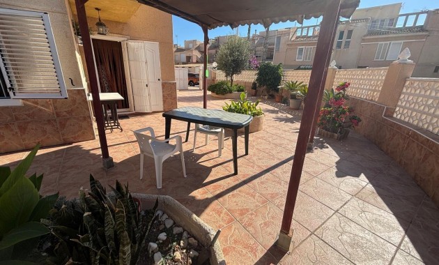 Herverkoop - duplex -
Torrevieja - Los Frutales