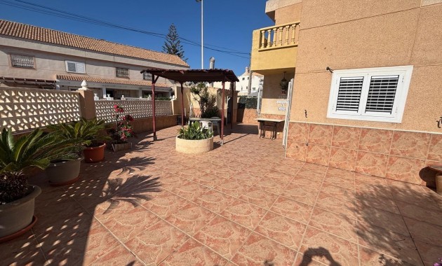 Herverkoop - duplex -
Torrevieja - Los Frutales