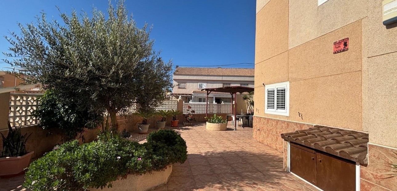 Herverkoop - duplex -
Torrevieja - Los Frutales