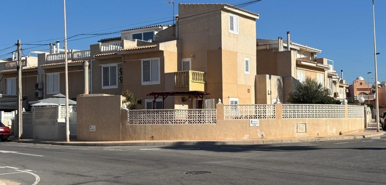 Herverkoop - duplex -
Torrevieja - Los Frutales