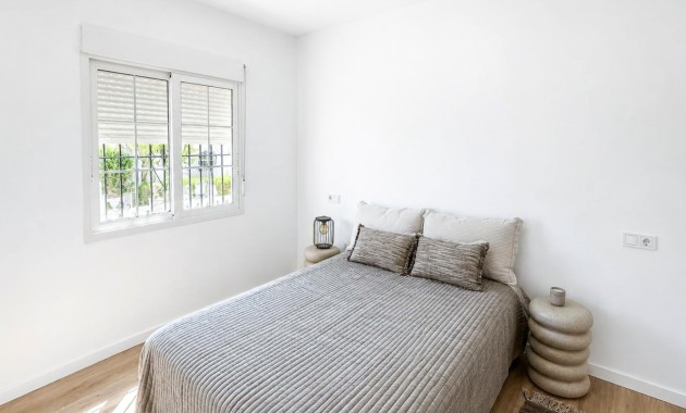 Herverkoop - Quad Villa -
Orihuela Costa - Los Altos