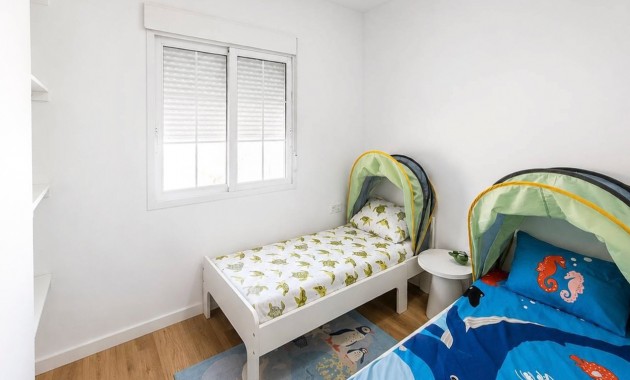 Herverkoop - Quad Villa -
Orihuela Costa - Los Altos