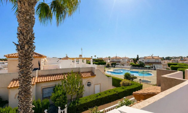 Herverkoop - Quad Villa -
Orihuela Costa - Los Altos
