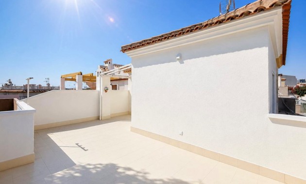 Herverkoop - Quad Villa -
Orihuela Costa - Los Altos