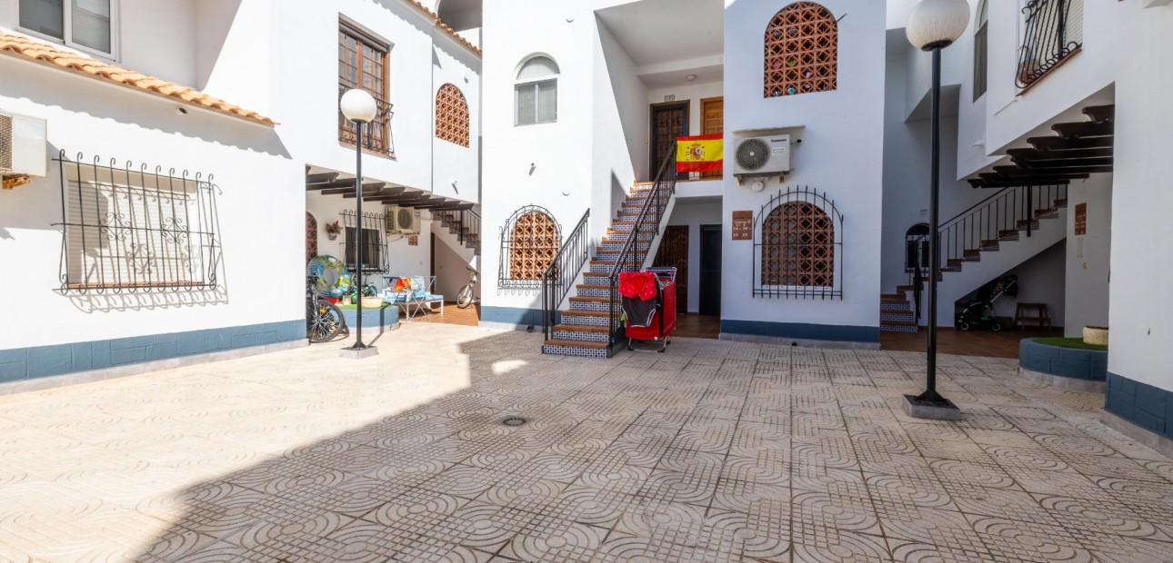 Herverkoop - Appartement / flat -
Torrevieja - Playa Los Naufragos